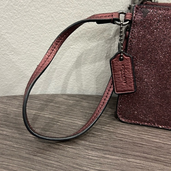Coach Sparkle Glitter Cherry Purple Small Wristlet F64585 - Picture 3 of 8